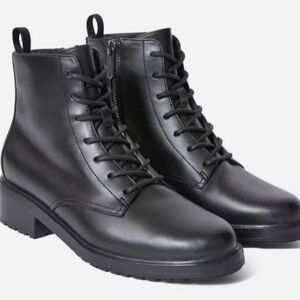 Everlane size 9 women’s black combat boots moto biker boots like new